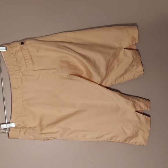 Tommy Bahama Shorts Stretch  Size 2 - Picture 5 of 8